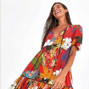 NWT Farm Rio Bordado Flores Dress